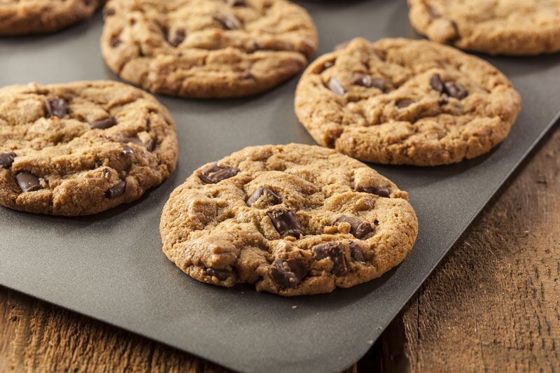 Whip Up These Delicious S'mores Stuffed Cookies This Summer!